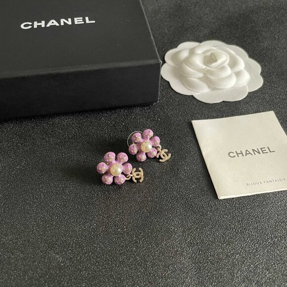Chanel earrings - Picture 4 of 5